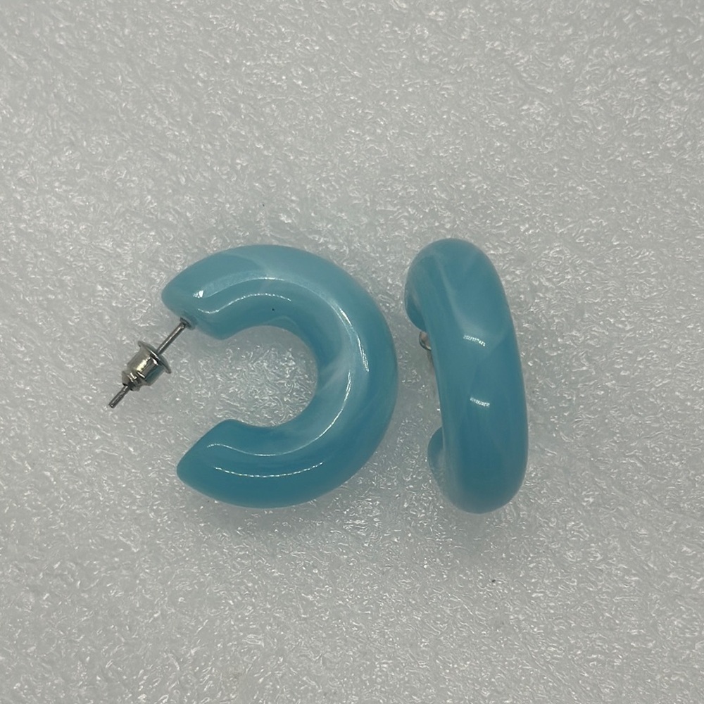 Chic Sky Blue Resin Hoop Earrings - Brand New 1.1" Chunky Statement Earrings - Picture 2 of 16